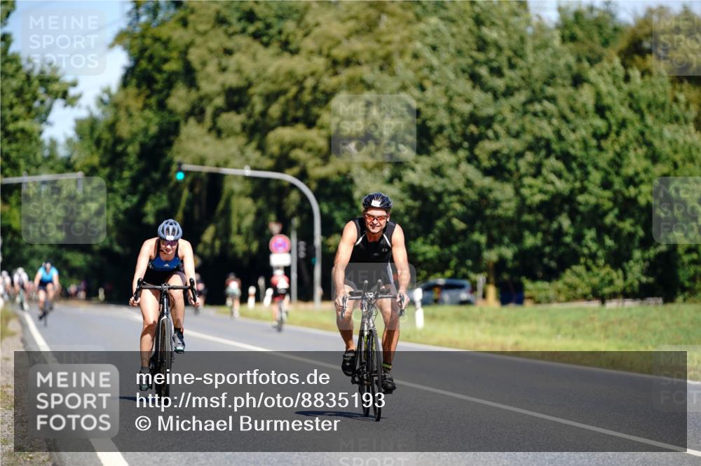 07.09.2025 - 19. Norderstedt Triathlon Michael Burmester http://msf.ph/oto/8835193 07.09.2025 12:29:38 Radfahren 159 meine-sportfotos.de