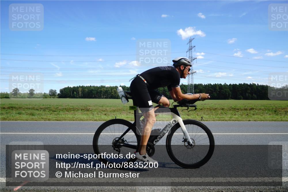 07.09.2025 - 19. Norderstedt Triathlon Michael Burmester http://msf.ph/oto/8835200 07.09.2025 14:04:25 Radfahren 400, 996, 1026, 1462 meine-sportfotos.de