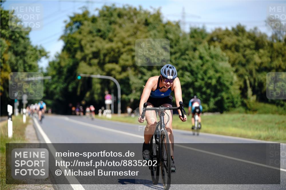 07.09.2025 - 19. Norderstedt Triathlon Michael Burmester http://msf.ph/oto/8835202 07.09.2025 12:29:41 Radfahren 159, 1385 meine-sportfotos.de