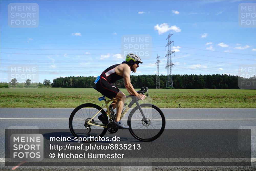 07.09.2025 - 19. Norderstedt Triathlon Michael Burmester http://msf.ph/oto/8835213 07.09.2025 14:04:43 Radfahren 395 meine-sportfotos.de