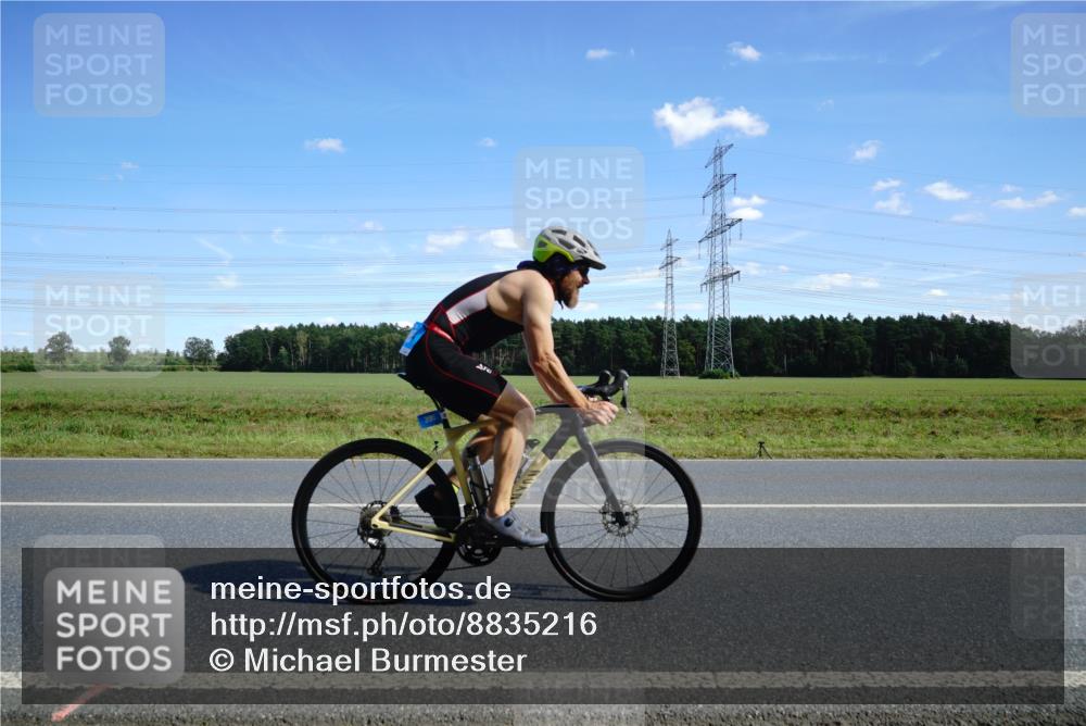 07.09.2025 - 19. Norderstedt Triathlon Michael Burmester http://msf.ph/oto/8835216 07.09.2025 14:04:43 Radfahren 395 meine-sportfotos.de