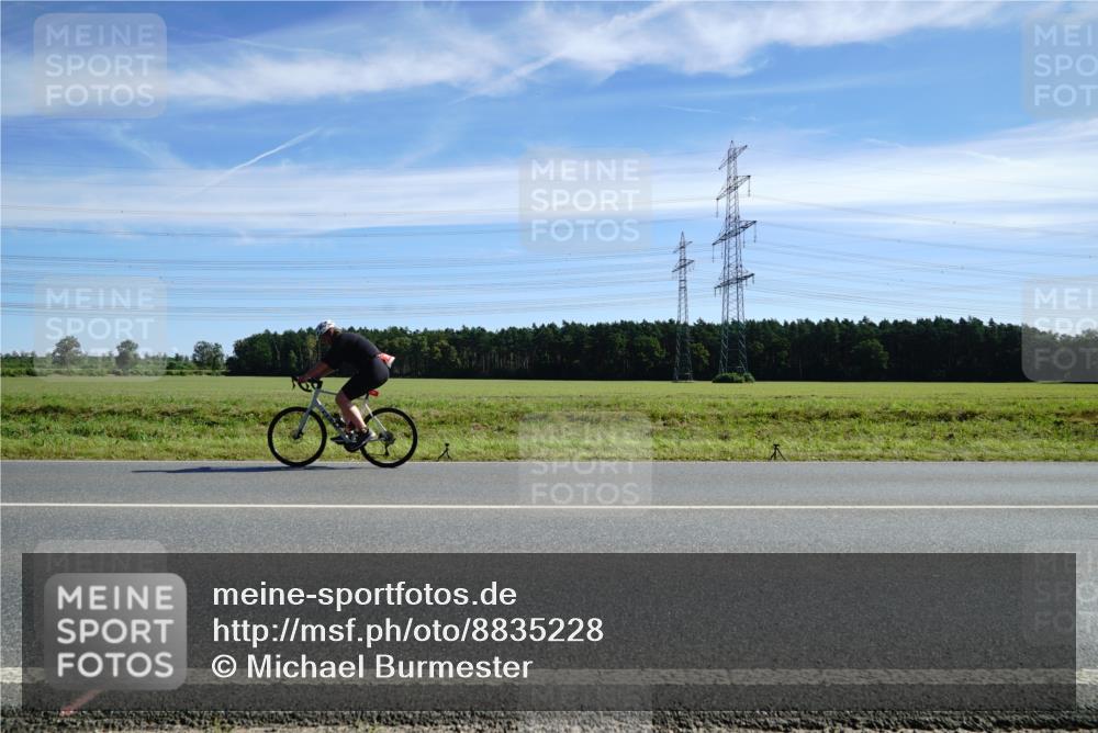 07.09.2025 - 19. Norderstedt Triathlon Michael Burmester http://msf.ph/oto/8835228 07.09.2025 12:00:46 Radfahren 1231 meine-sportfotos.de