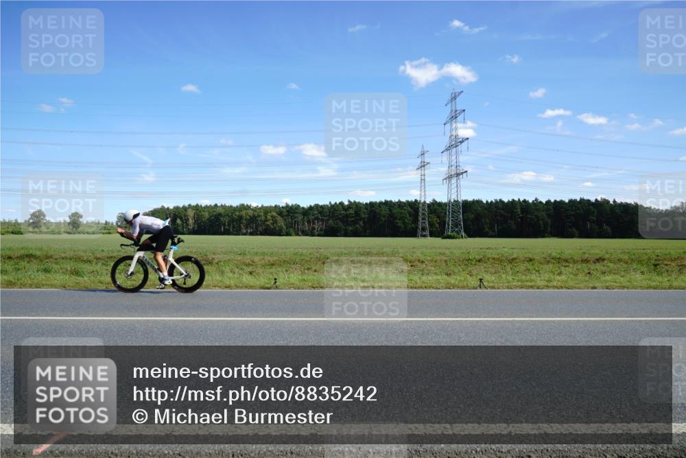 07.09.2025 - 19. Norderstedt Triathlon Michael Burmester http://msf.ph/oto/8835242 07.09.2025 14:05:11 Radfahren  meine-sportfotos.de