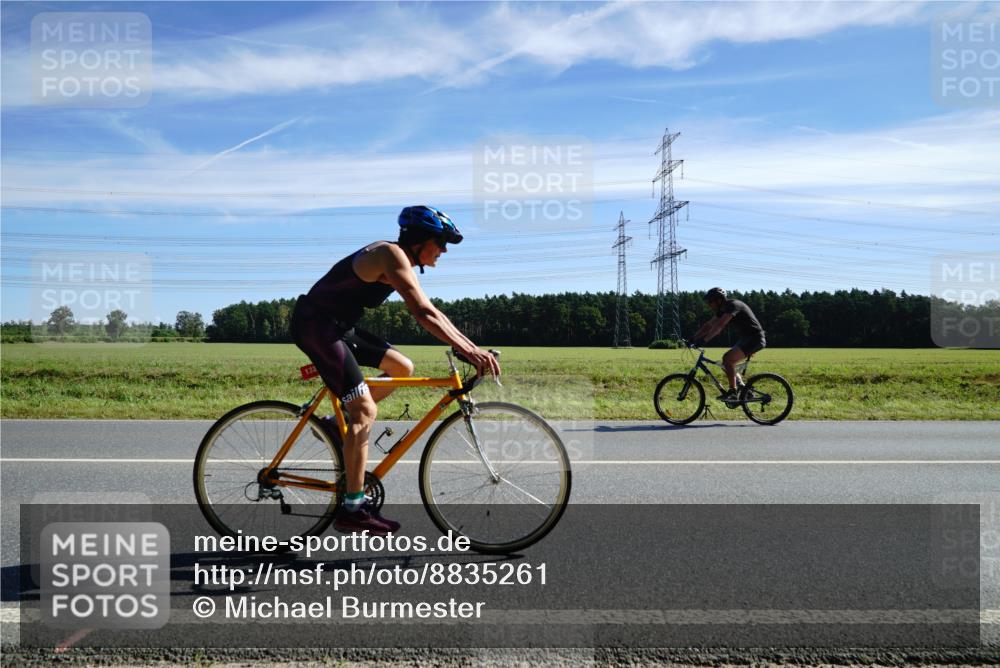 07.09.2025 - 19. Norderstedt Triathlon Michael Burmester http://msf.ph/oto/8835261 07.09.2025 12:01:00 Radfahren 850, 1225, 1327 meine-sportfotos.de