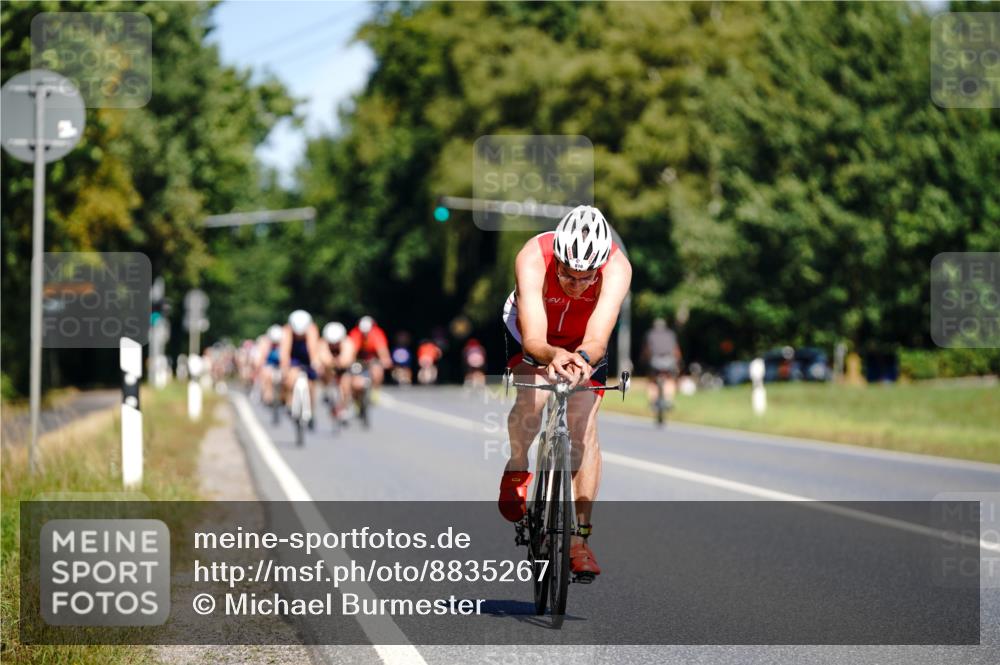 07.09.2025 - 19. Norderstedt Triathlon Michael Burmester http://msf.ph/oto/8835267 07.09.2025 12:30:13 Radfahren 816, 1328 meine-sportfotos.de