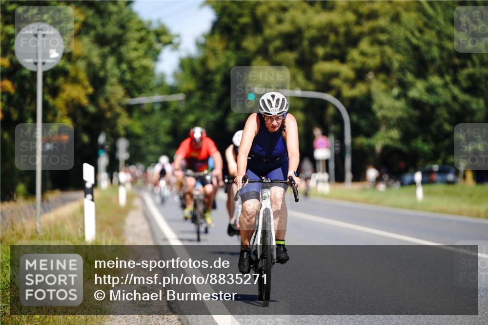 07.09.2025 - 19. Norderstedt Triathlon Michael Burmester http://msf.ph/oto/8835271 07.09.2025 12:30:18 Radfahren 1242, 1391 meine-sportfotos.de