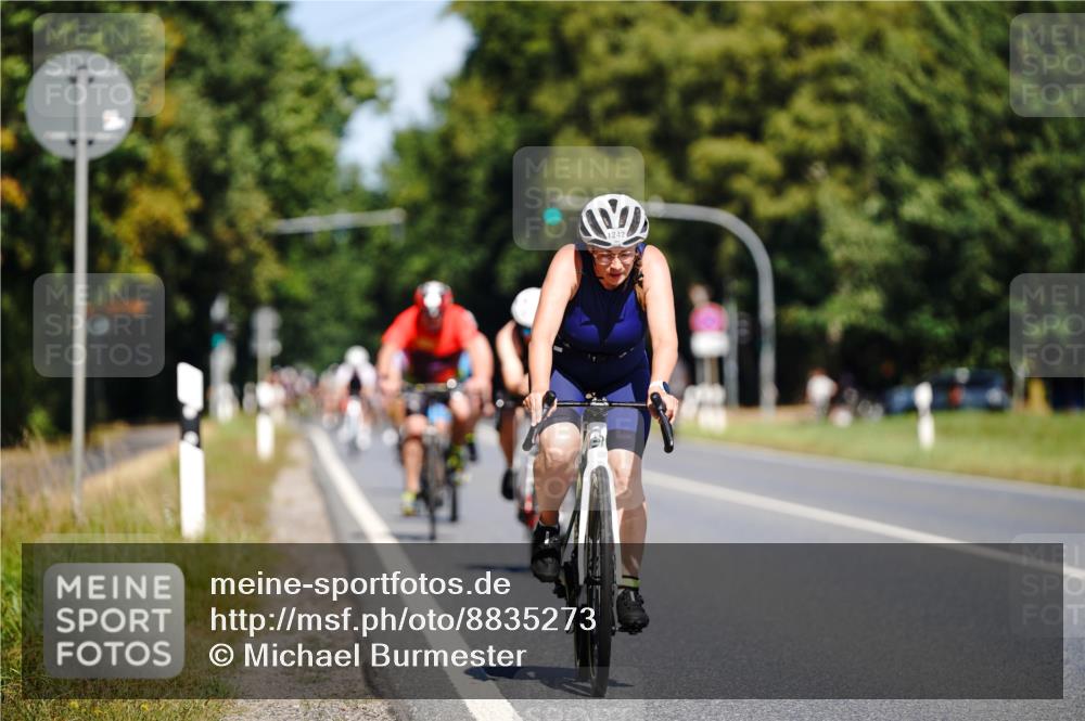 07.09.2025 - 19. Norderstedt Triathlon Michael Burmester http://msf.ph/oto/8835273 07.09.2025 12:30:18 Radfahren 1242, 1391 meine-sportfotos.de