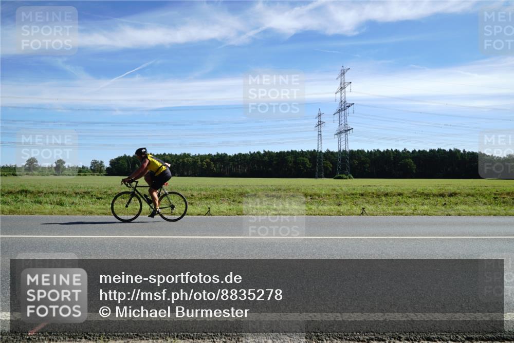 07.09.2025 - 19. Norderstedt Triathlon Michael Burmester http://msf.ph/oto/8835278 07.09.2025 12:01:02 Radfahren 815, 850, 1327 meine-sportfotos.de