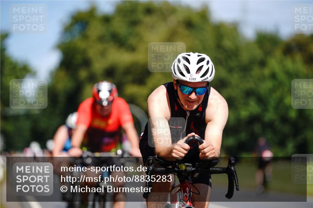 07.09.2025 - 19. Norderstedt Triathlon Michael Burmester http://msf.ph/oto/8835283 07.09.2025 12:30:21 Radfahren 293, 742, 1242, 1307, 1337, 1391 meine-sportfotos.de