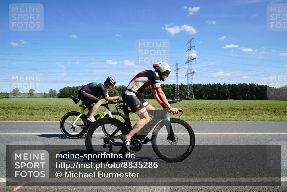 07.09.2025 - 19. Norderstedt Triathlon Michael Burmester http://msf.ph/oto/8835286 07.09.2025 14:05:31 Radfahren 982, 1034 meine-sportfotos.de