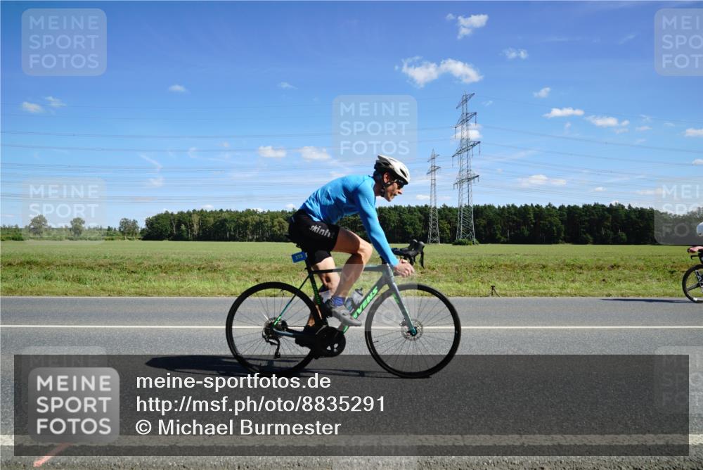 07.09.2025 - 19. Norderstedt Triathlon Michael Burmester http://msf.ph/oto/8835291 07.09.2025 14:05:36 Radfahren 373, 420 meine-sportfotos.de