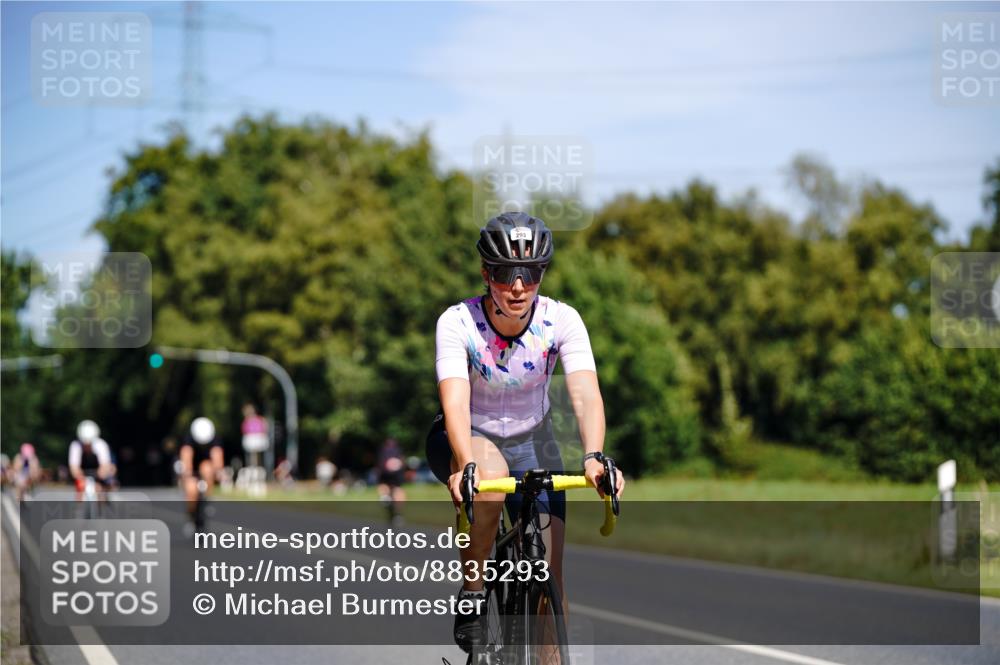 07.09.2025 - 19. Norderstedt Triathlon Michael Burmester http://msf.ph/oto/8835293 07.09.2025 12:30:24 Radfahren 293, 742, 1307, 1337, 1391 meine-sportfotos.de