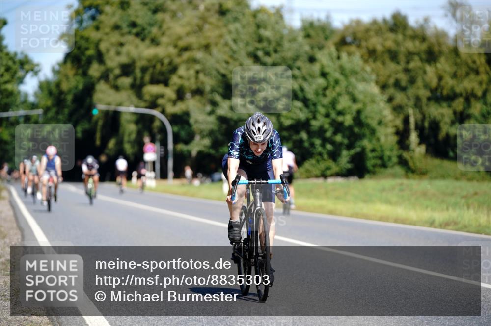 07.09.2025 - 19. Norderstedt Triathlon Michael Burmester http://msf.ph/oto/8835303 07.09.2025 12:30:30 Radfahren 207, 282, 1360 meine-sportfotos.de