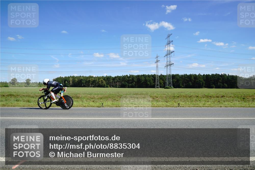 07.09.2025 - 19. Norderstedt Triathlon Michael Burmester http://msf.ph/oto/8835304 07.09.2025 14:05:37 Radfahren 373, 420 meine-sportfotos.de