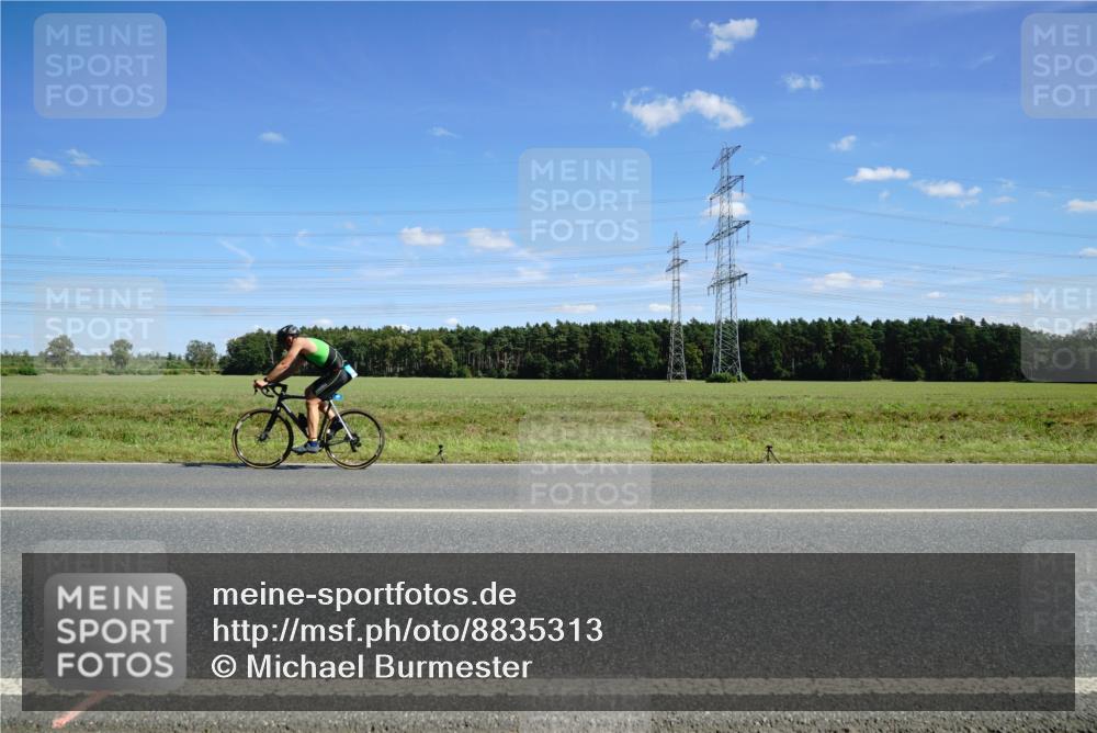 07.09.2025 - 19. Norderstedt Triathlon Michael Burmester http://msf.ph/oto/8835313 07.09.2025 14:05:41 Radfahren 364, 420 meine-sportfotos.de