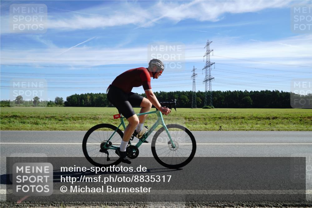 07.09.2025 - 19. Norderstedt Triathlon Michael Burmester http://msf.ph/oto/8835317 07.09.2025 12:01:10 Radfahren 163, 280, 756, 1372 meine-sportfotos.de