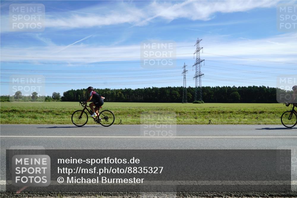 07.09.2025 - 19. Norderstedt Triathlon Michael Burmester http://msf.ph/oto/8835327 07.09.2025 12:01:17 Radfahren 1267, 1370 meine-sportfotos.de