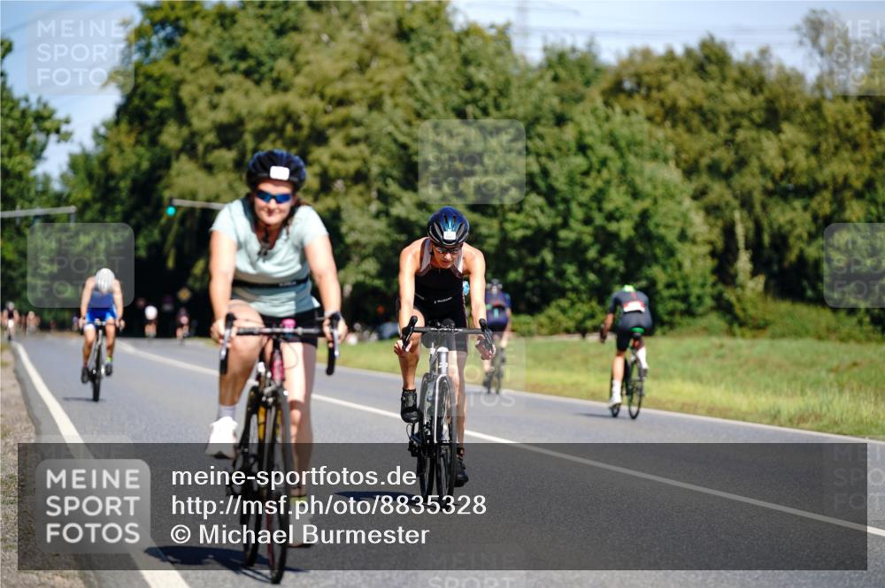 07.09.2025 - 19. Norderstedt Triathlon Michael Burmester http://msf.ph/oto/8835328 07.09.2025 12:30:39 Radfahren 248, 715, 1221, 1295 meine-sportfotos.de