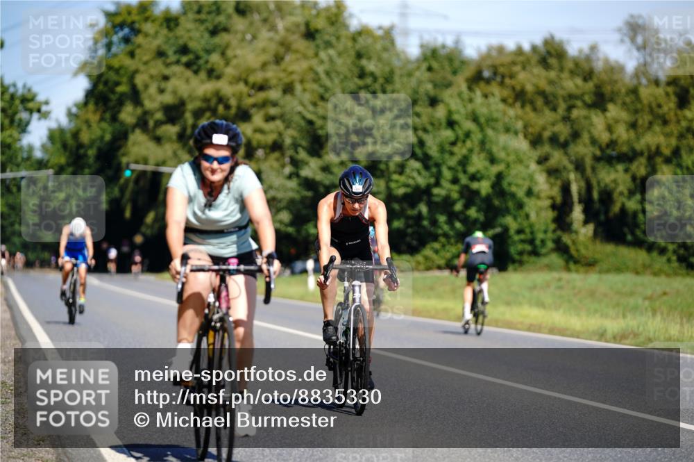 07.09.2025 - 19. Norderstedt Triathlon Michael Burmester http://msf.ph/oto/8835330 07.09.2025 12:30:39 Radfahren 248, 715, 1221, 1295 meine-sportfotos.de