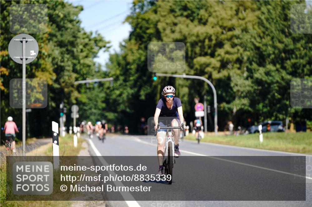 07.09.2025 - 19. Norderstedt Triathlon Michael Burmester http://msf.ph/oto/8835339 07.09.2025 12:30:56 Radfahren 721 meine-sportfotos.de