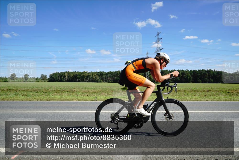 07.09.2025 - 19. Norderstedt Triathlon Michael Burmester http://msf.ph/oto/8835360 07.09.2025 14:05:54 Radfahren 1001, 1401 meine-sportfotos.de