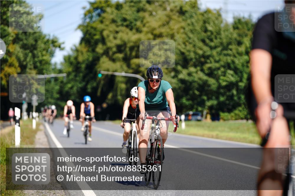 07.09.2025 - 19. Norderstedt Triathlon Michael Burmester http://msf.ph/oto/8835361 07.09.2025 12:31:10 Radfahren 183, 305, 1374 meine-sportfotos.de