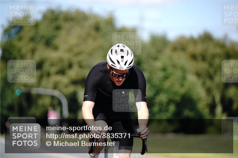 07.09.2025 - 19. Norderstedt Triathlon Michael Burmester http://msf.ph/oto/8835371 07.09.2025 13:50:26 Radfahren 1025 meine-sportfotos.de