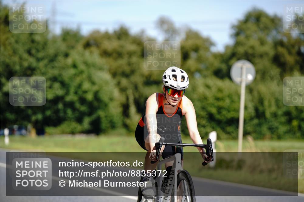 07.09.2025 - 19. Norderstedt Triathlon Michael Burmester http://msf.ph/oto/8835372 07.09.2025 12:31:12 Radfahren 183, 305, 1369, 1374 meine-sportfotos.de