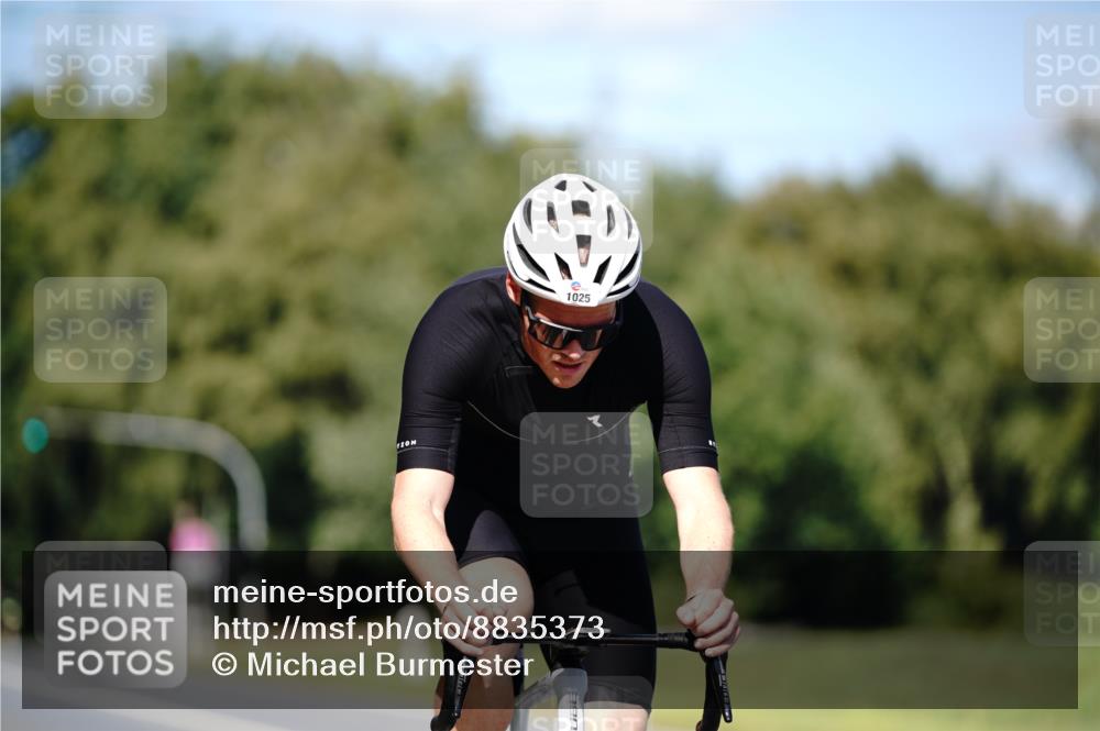 07.09.2025 - 19. Norderstedt Triathlon Michael Burmester http://msf.ph/oto/8835373 07.09.2025 13:50:26 Radfahren 1025 meine-sportfotos.de