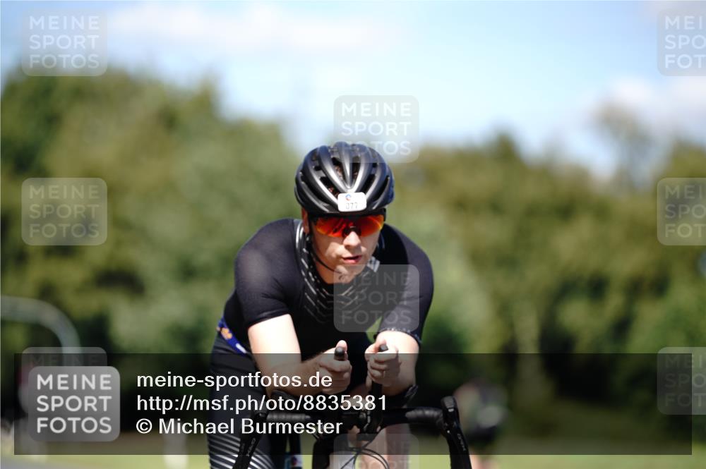 07.09.2025 - 19. Norderstedt Triathlon Michael Burmester http://msf.ph/oto/8835381 07.09.2025 13:50:31 Radfahren 877 meine-sportfotos.de