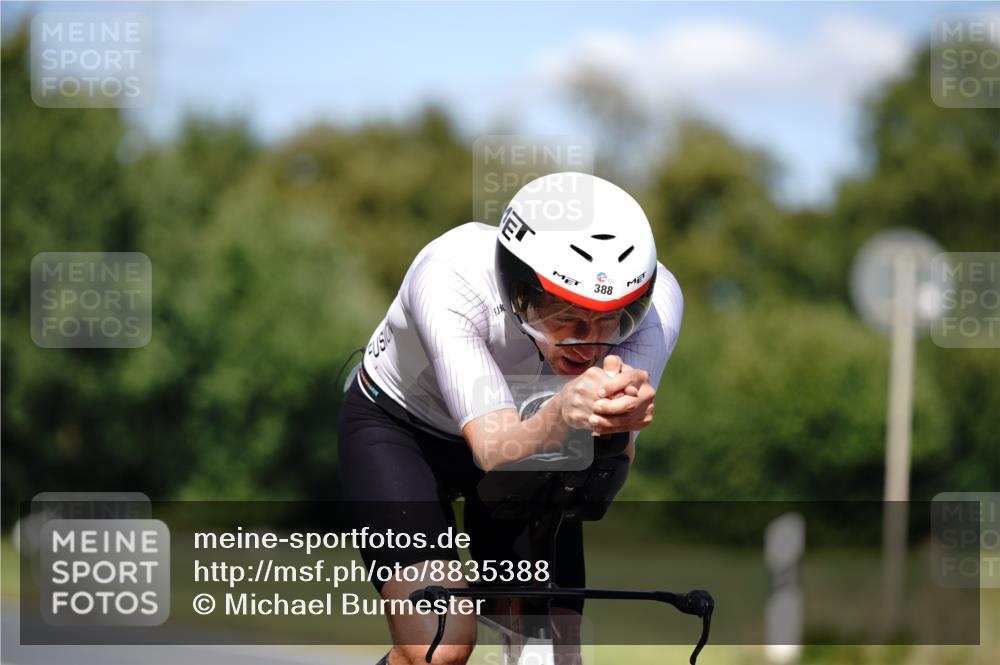 07.09.2025 - 19. Norderstedt Triathlon Michael Burmester http://msf.ph/oto/8835388 07.09.2025 13:50:37 Radfahren 388, 1032, 1471 meine-sportfotos.de