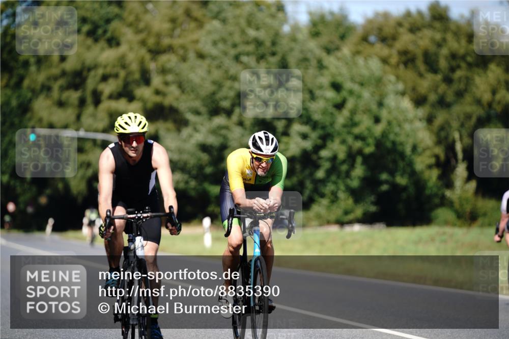07.09.2025 - 19. Norderstedt Triathlon Michael Burmester http://msf.ph/oto/8835390 07.09.2025 13:50:38 Radfahren 388, 1032, 1471 meine-sportfotos.de