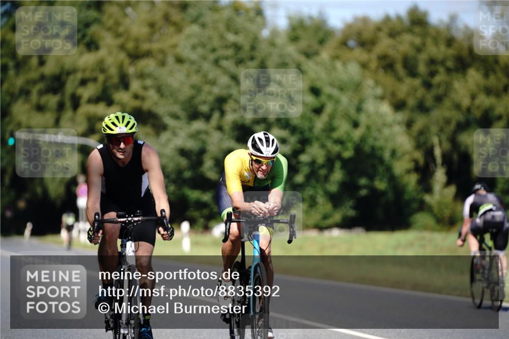 07.09.2025 - 19. Norderstedt Triathlon Michael Burmester http://msf.ph/oto/8835392 07.09.2025 13:50:38 Radfahren 388, 1032, 1471 meine-sportfotos.de