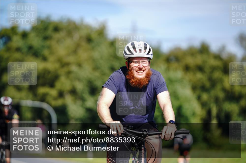 07.09.2025 - 19. Norderstedt Triathlon Michael Burmester http://msf.ph/oto/8835393 07.09.2025 12:31:23 Radfahren 227, 1238, 1311 meine-sportfotos.de
