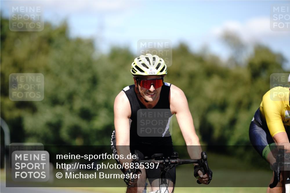 07.09.2025 - 19. Norderstedt Triathlon Michael Burmester http://msf.ph/oto/8835397 07.09.2025 13:50:39 Radfahren 388, 1032, 1471 meine-sportfotos.de