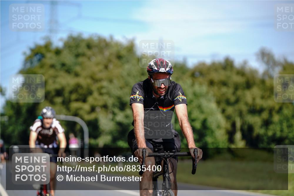 07.09.2025 - 19. Norderstedt Triathlon Michael Burmester http://msf.ph/oto/8835400 07.09.2025 12:31:25 Radfahren 227, 1238, 1311 meine-sportfotos.de
