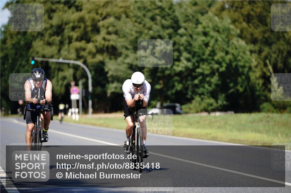 07.09.2025 - 19. Norderstedt Triathlon Michael Burmester http://msf.ph/oto/8835418 07.09.2025 13:51:21 Radfahren 876, 963, 1421 meine-sportfotos.de