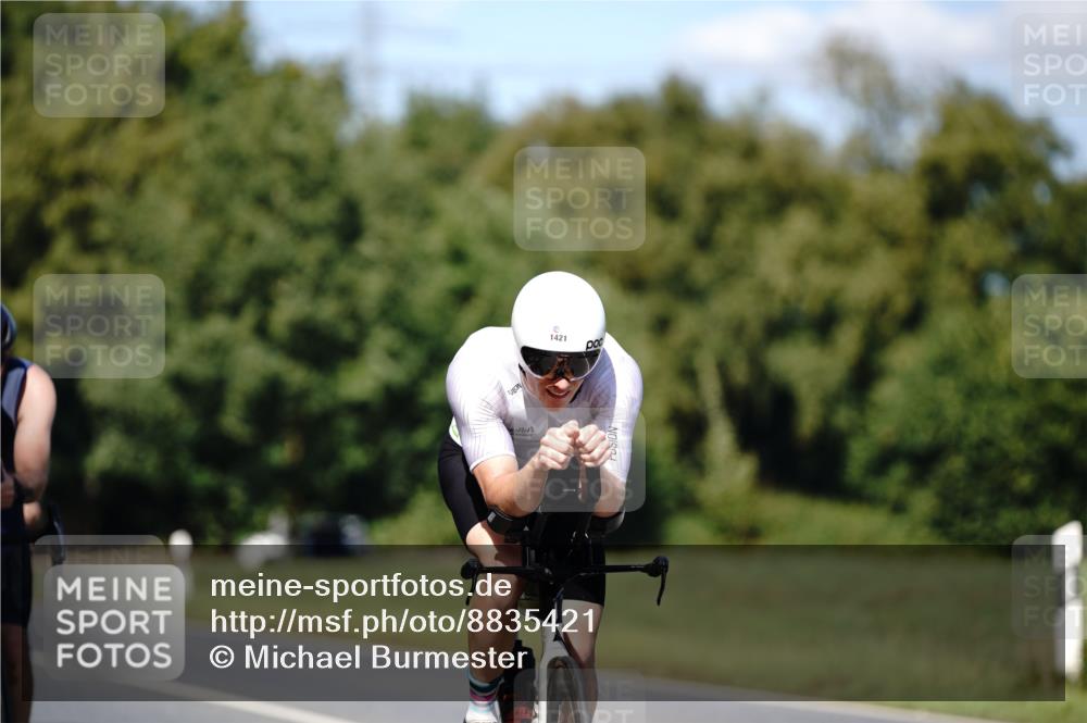 07.09.2025 - 19. Norderstedt Triathlon Michael Burmester http://msf.ph/oto/8835421 07.09.2025 13:51:22 Radfahren 876, 963, 1421 meine-sportfotos.de