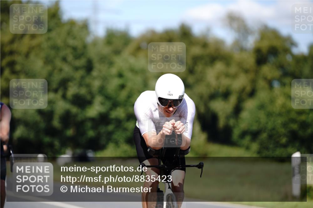 07.09.2025 - 19. Norderstedt Triathlon Michael Burmester http://msf.ph/oto/8835423 07.09.2025 13:51:22 Radfahren 876, 963, 1421 meine-sportfotos.de