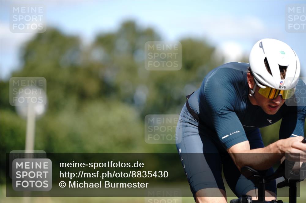 07.09.2025 - 19. Norderstedt Triathlon Michael Burmester http://msf.ph/oto/8835430 07.09.2025 13:51:24 Radfahren 876, 963, 1421 meine-sportfotos.de