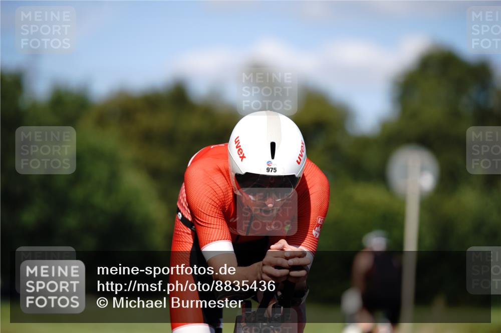 07.09.2025 - 19. Norderstedt Triathlon Michael Burmester http://msf.ph/oto/8835436 07.09.2025 13:51:29 Radfahren 975 meine-sportfotos.de