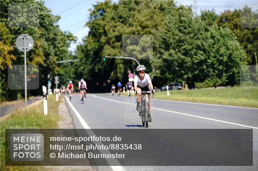07.09.2025 - 19. Norderstedt Triathlon Michael Burmester http://msf.ph/oto/8835438 07.09.2025 12:31:47 Radfahren 738 meine-sportfotos.de