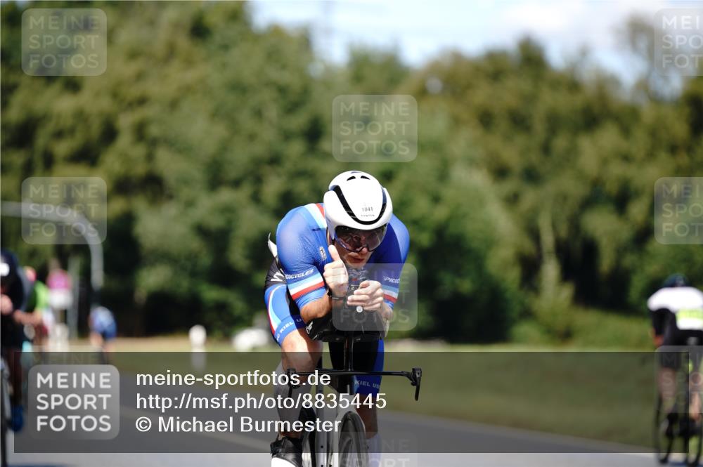 07.09.2025 - 19. Norderstedt Triathlon Michael Burmester http://msf.ph/oto/8835445 07.09.2025 13:51:42 Radfahren 394, 880, 1028, 1041 meine-sportfotos.de