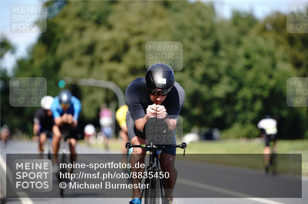 07.09.2025 - 19. Norderstedt Triathlon Michael Burmester http://msf.ph/oto/8835450 07.09.2025 13:51:44 Radfahren 394, 400, 880, 1028, 1041 meine-sportfotos.de