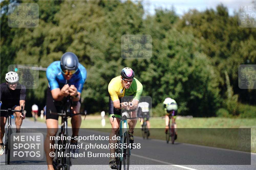 07.09.2025 - 19. Norderstedt Triathlon Michael Burmester http://msf.ph/oto/8835458 07.09.2025 13:51:45 Radfahren 394, 400, 880, 1028, 1041 meine-sportfotos.de