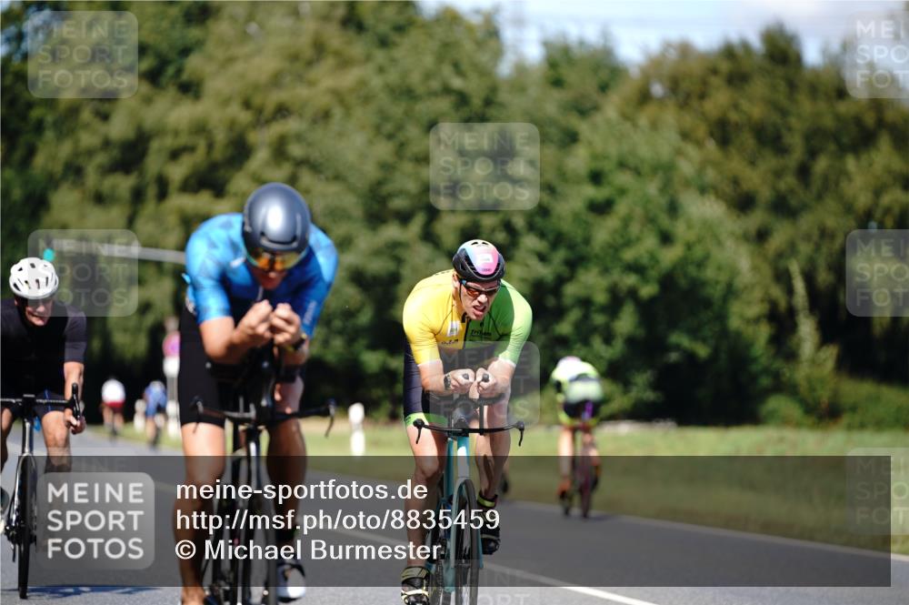 07.09.2025 - 19. Norderstedt Triathlon Michael Burmester http://msf.ph/oto/8835459 07.09.2025 13:51:45 Radfahren 394, 400, 880, 1028, 1041 meine-sportfotos.de