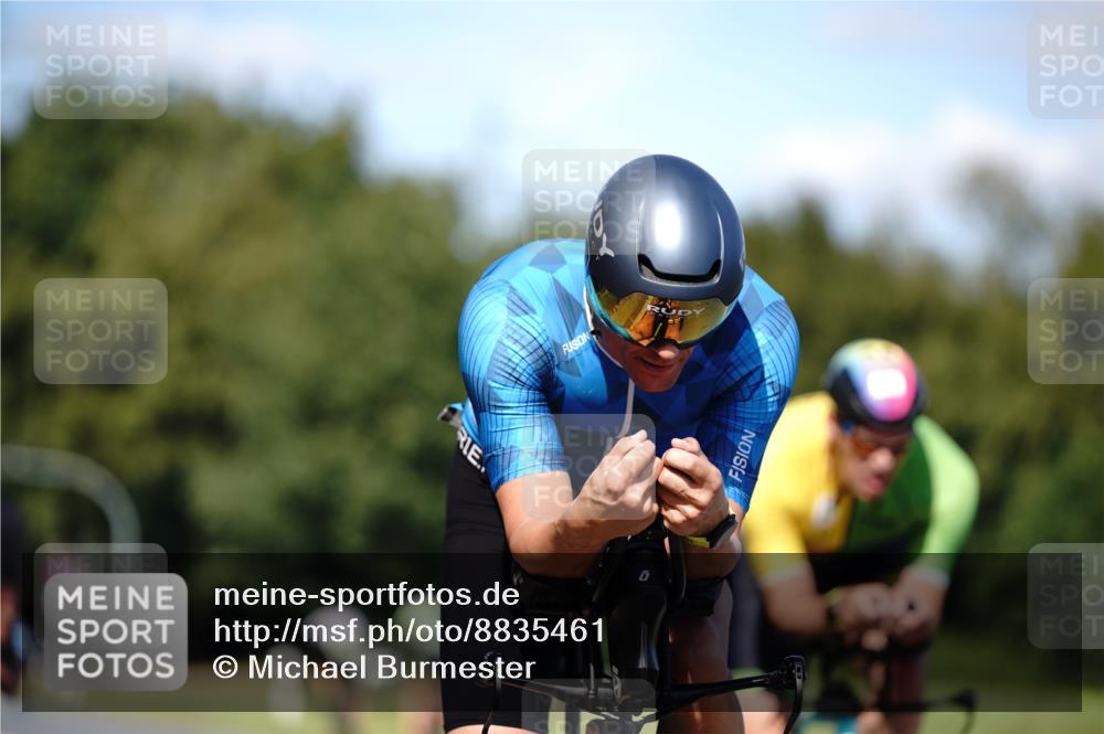 07.09.2025 - 19. Norderstedt Triathlon Michael Burmester http://msf.ph/oto/8835461 07.09.2025 13:51:45 Radfahren 394, 400, 880, 1028, 1041 meine-sportfotos.de
