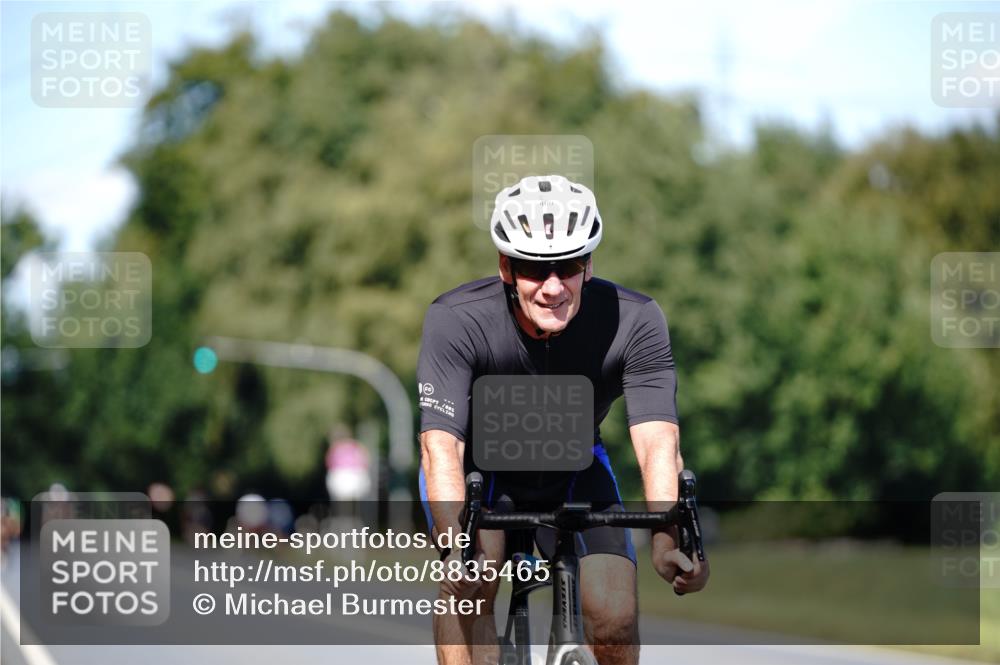 07.09.2025 - 19. Norderstedt Triathlon Michael Burmester http://msf.ph/oto/8835465 07.09.2025 13:51:46 Radfahren 394, 400, 880, 1028 meine-sportfotos.de
