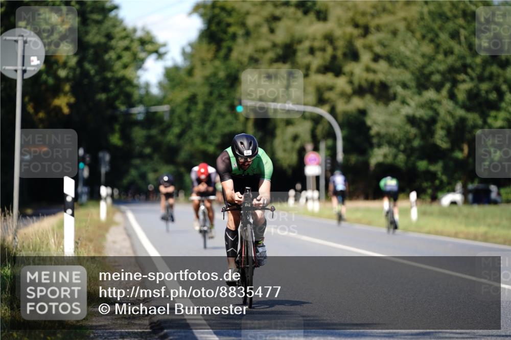 07.09.2025 - 19. Norderstedt Triathlon Michael Burmester http://msf.ph/oto/8835477 07.09.2025 13:51:56 Radfahren 911, 983, 1037 meine-sportfotos.de