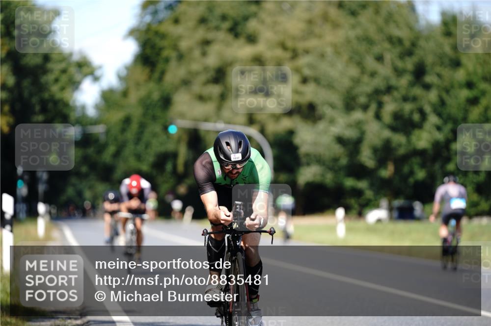 07.09.2025 - 19. Norderstedt Triathlon Michael Burmester http://msf.ph/oto/8835481 07.09.2025 13:51:57 Radfahren 911, 1037 meine-sportfotos.de
